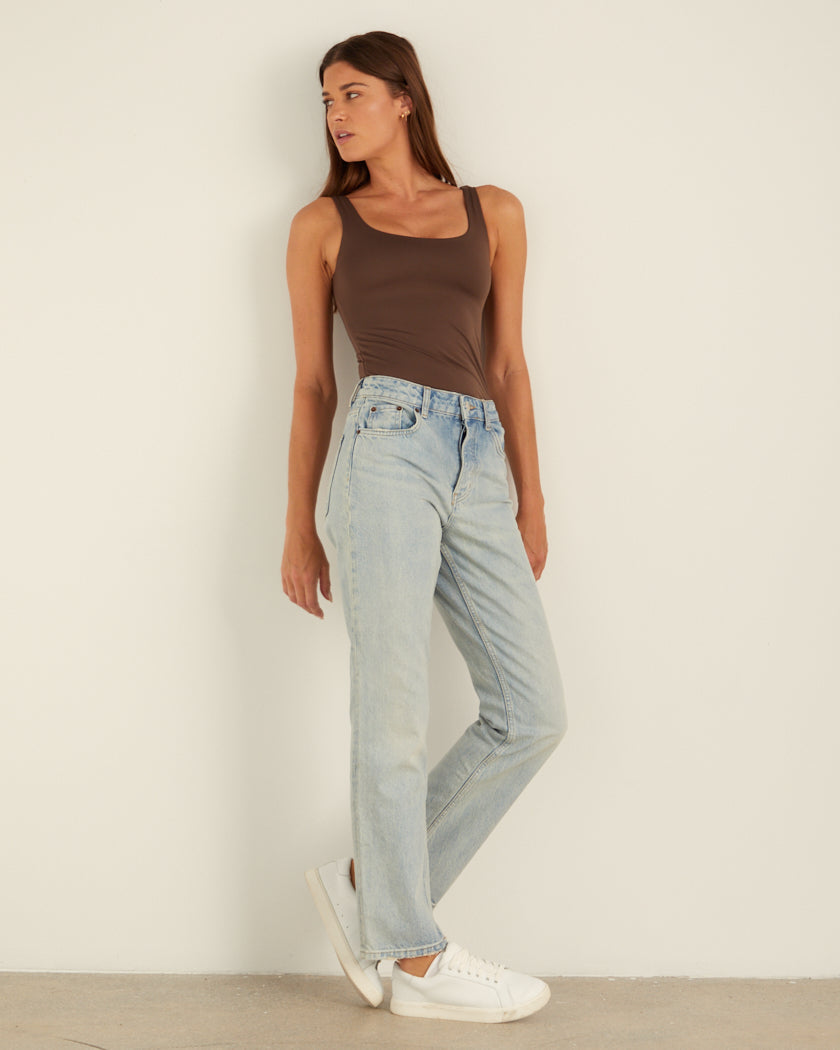 Contour Scoopneck Tank
